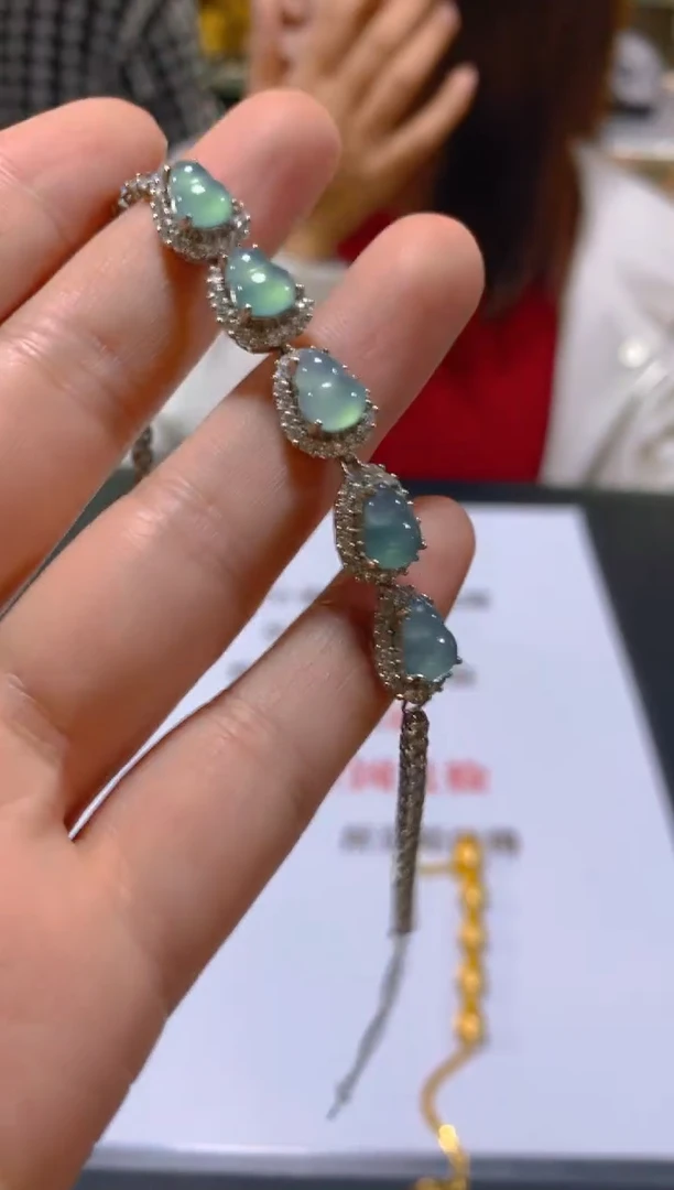 未镶嵌手链翡翠多样性发一