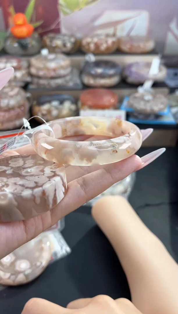 未镶嵌手镯石英质玉53