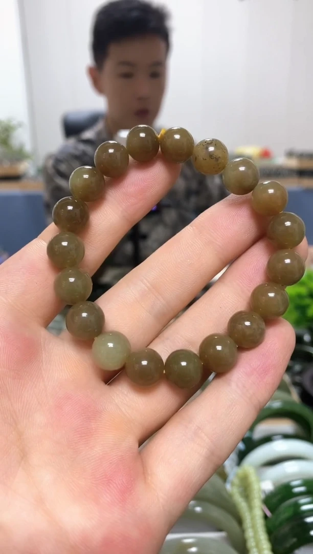 和田玉手镯未镶嵌10mm