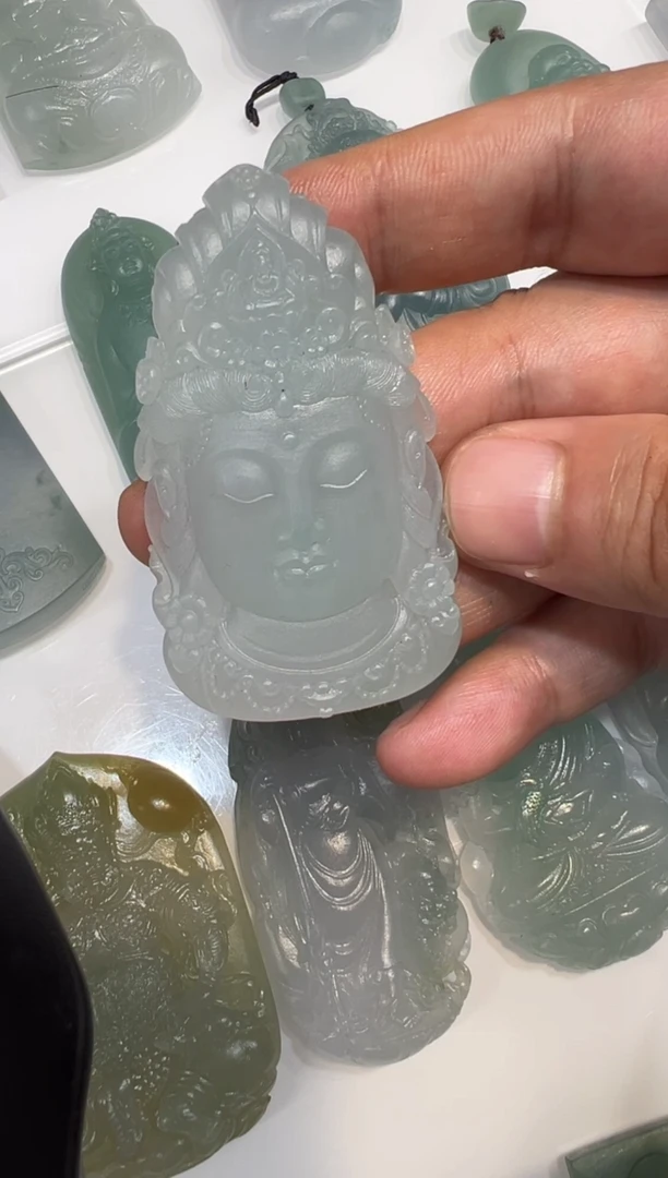 未镶嵌定制翡翠观音首