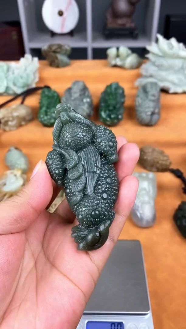 颈饰未镶嵌和田玉1