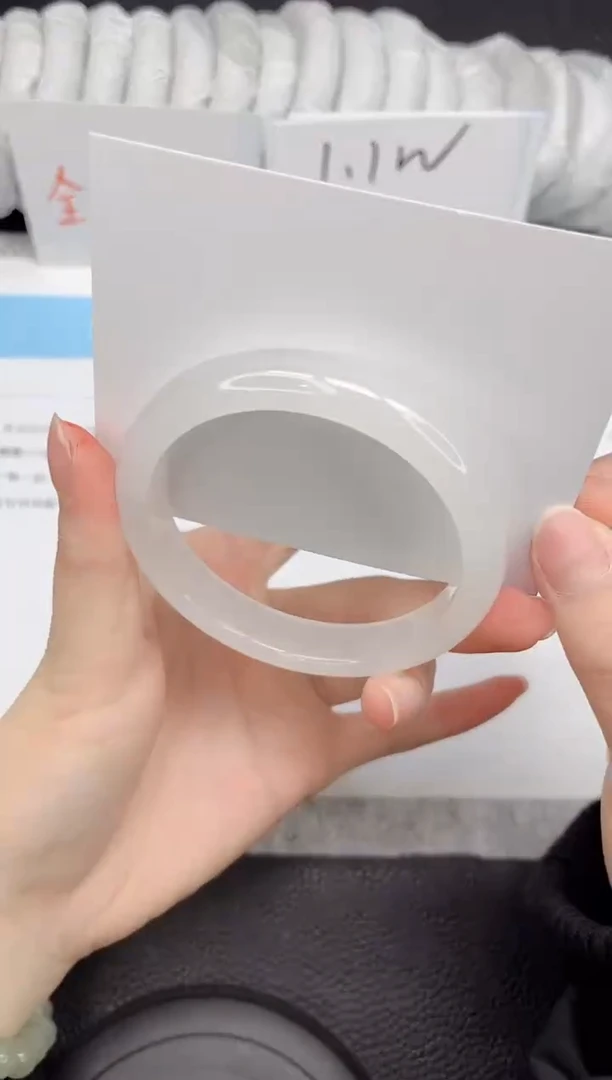 未镶嵌手镯石英质玉A154-58.6