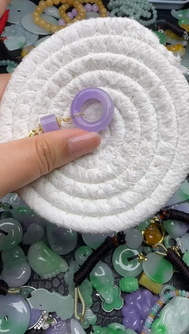 颈饰未镶嵌翡翠缅甸翡翠吊坠