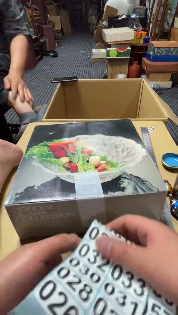 高端精品瓷器一物一拍