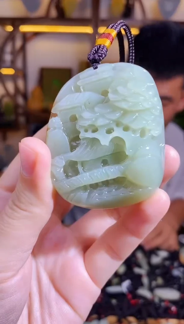 颈饰未镶嵌和田玉1