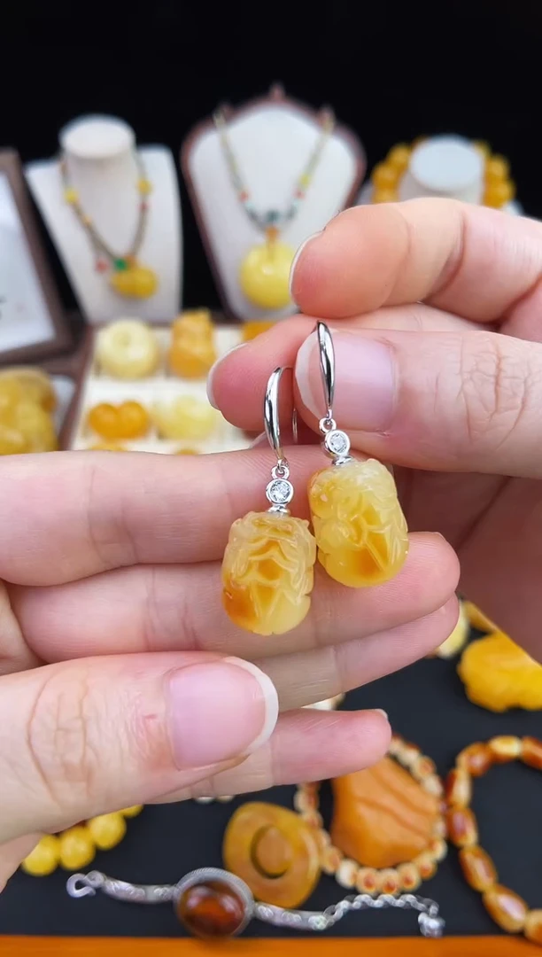 琥珀未镶嵌珠宝奇石柒月