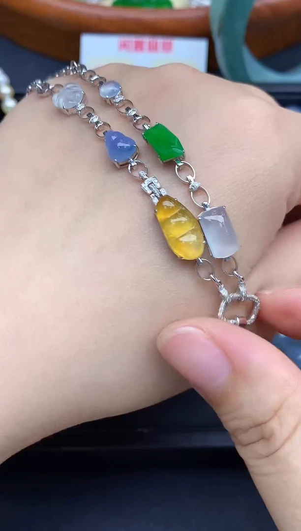 颈饰18K金镶嵌翡翠625-中国好珍宝