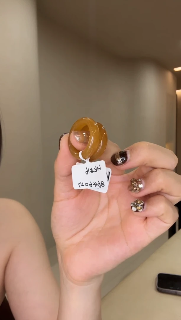 未镶嵌戒指和田玉16码芬达糖多样性发其一