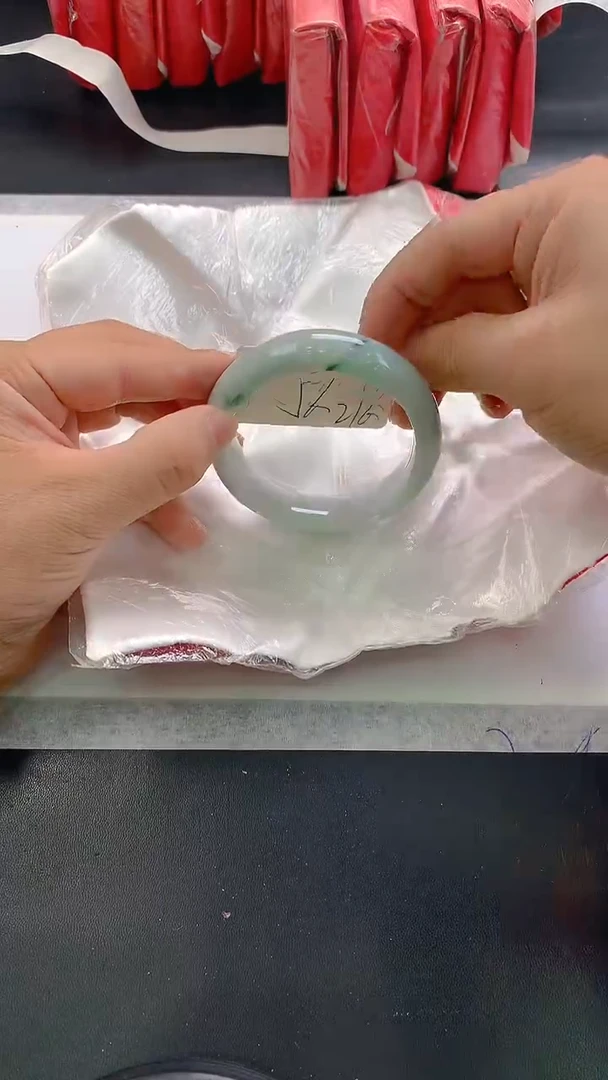 未镶嵌手镯翡翠216