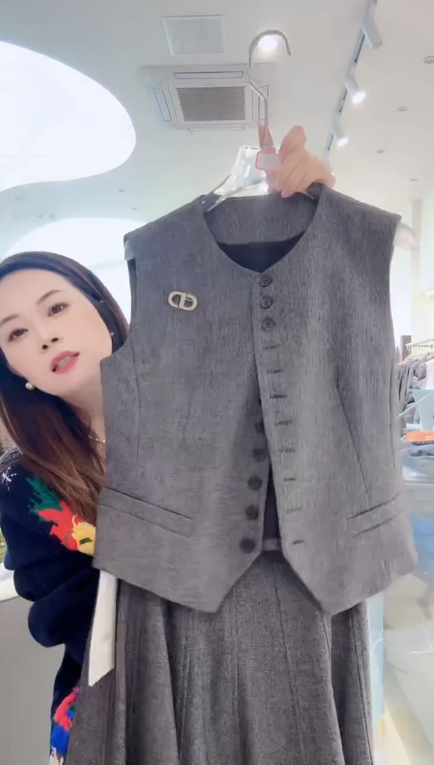 M码半裙套装灰色