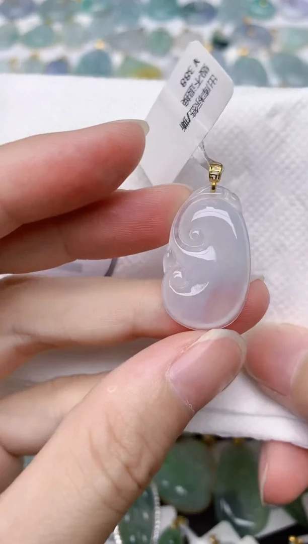 翡翠18K金镶嵌颈饰天然A货翡翠