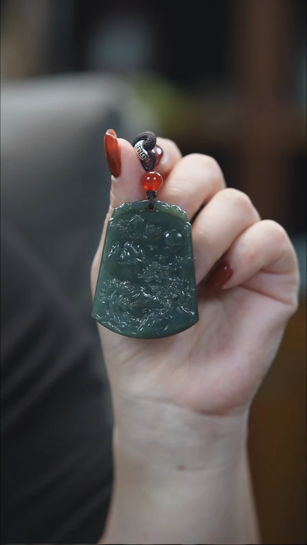 颈饰未镶嵌和田玉山水