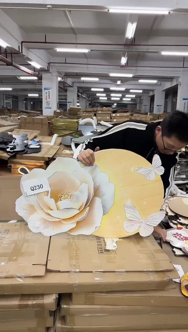 横款果果微瑕孤品闪购Q230