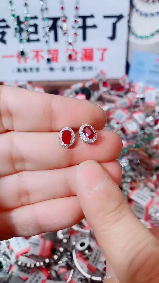 未镶嵌耳饰红宝石红宝石