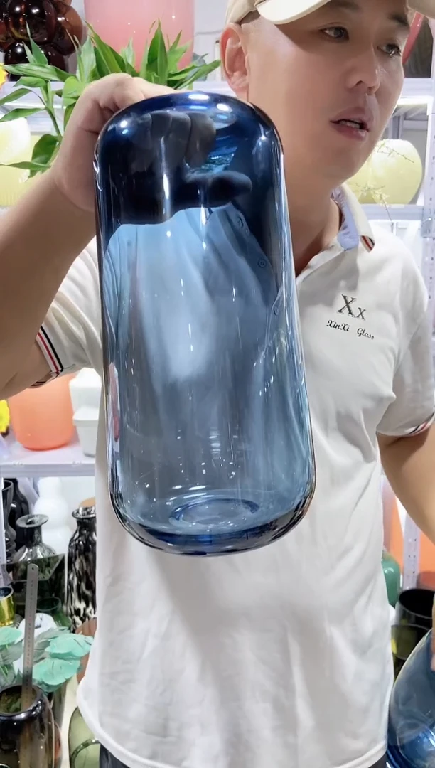 蓝色花瓶.......