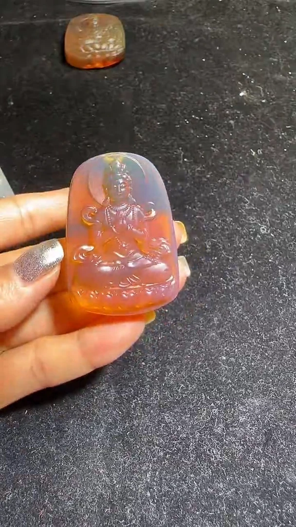 未镶嵌颈饰琥珀87