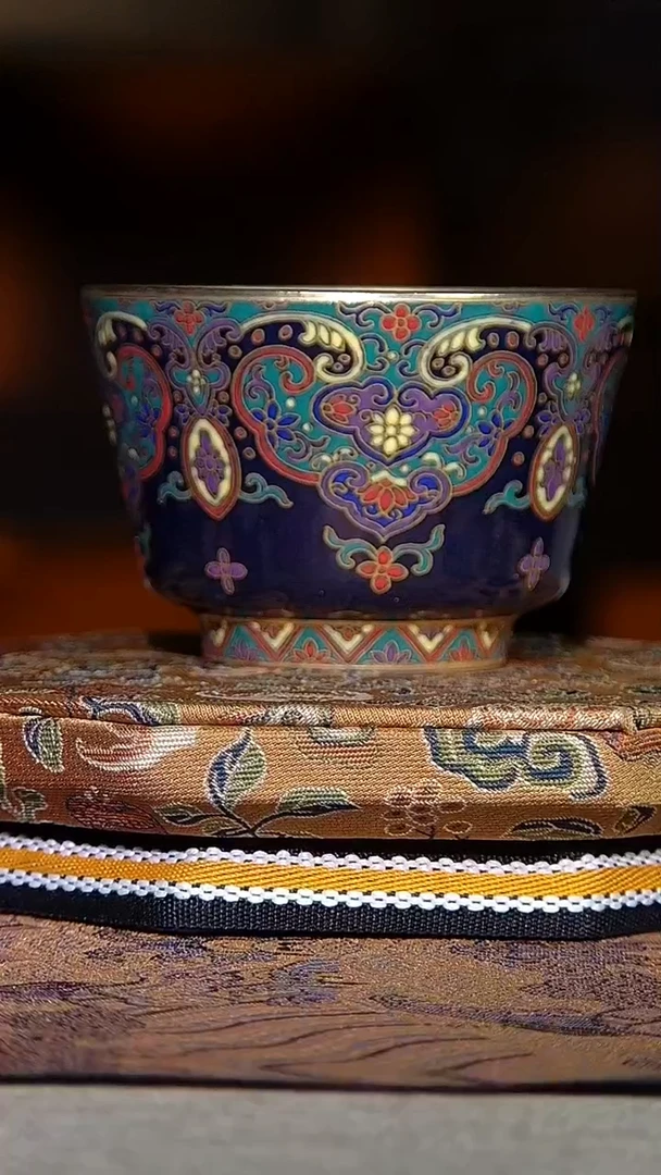 毛仔柴窑朗红珐琅马蹄杯手工