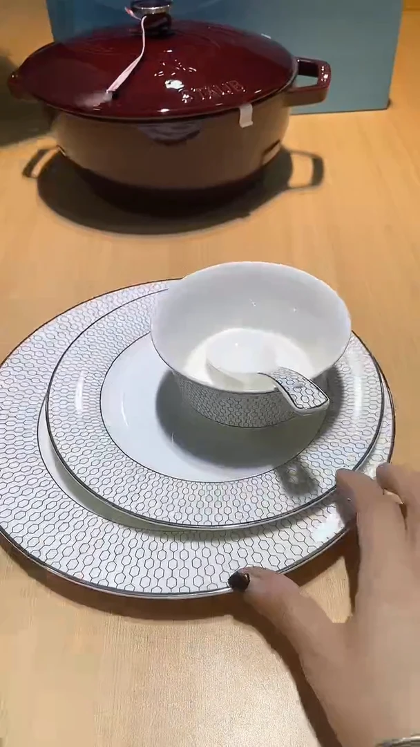 【闪购商品】瓷片锅碗瓢盆一件不剩