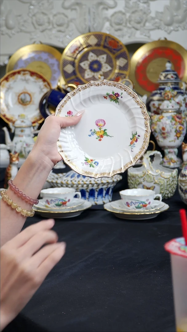 骨瓷婷婷中古器物如图所示111