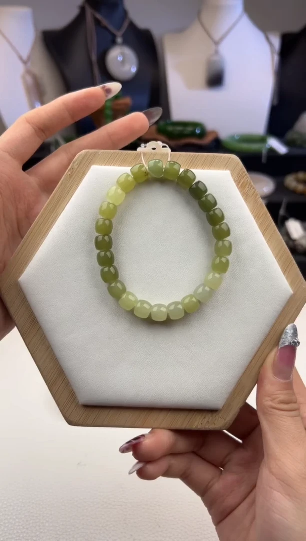 未镶嵌手串和田玉398