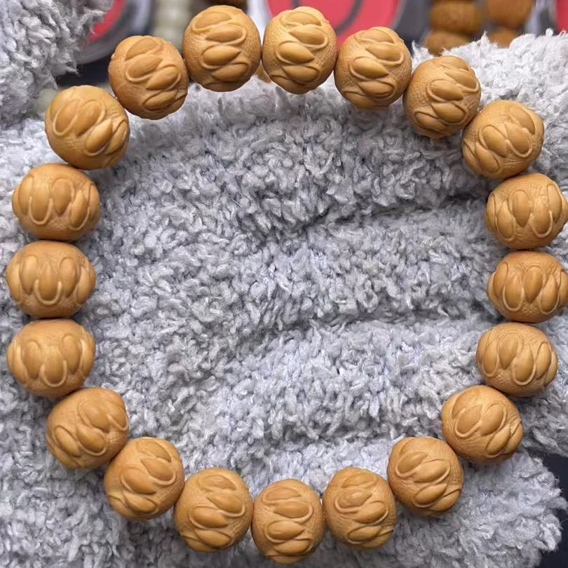 猴头核桃雕刻吞噬手串