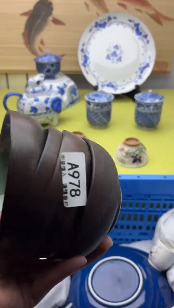 瓷片哎*喂978