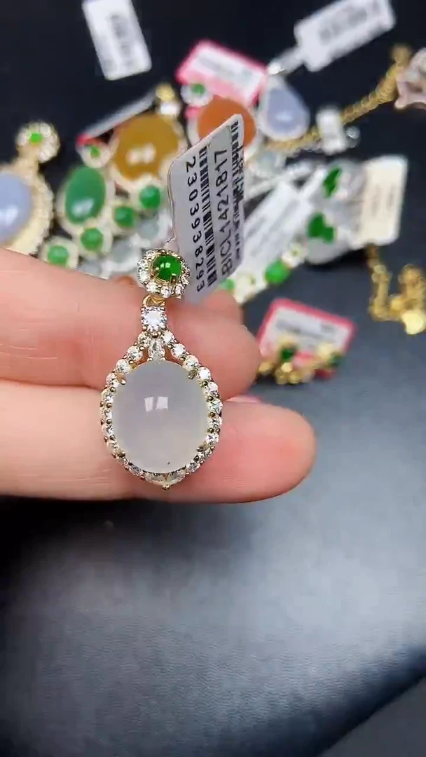 银S925镶嵌戒指翡翠8500