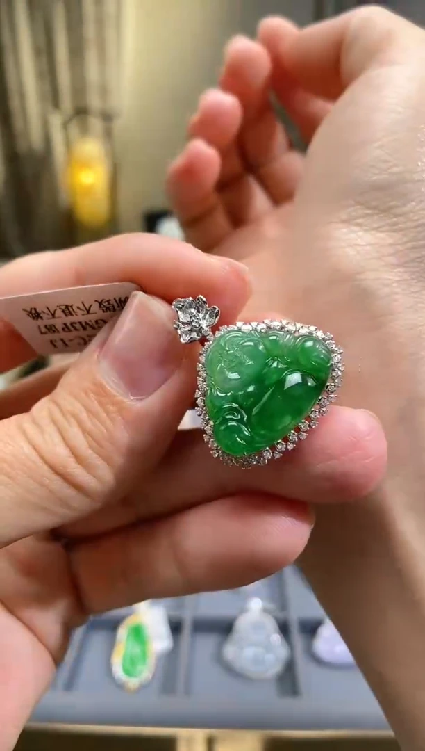 翡翠18K金镶嵌吊坠(不含链)佛公