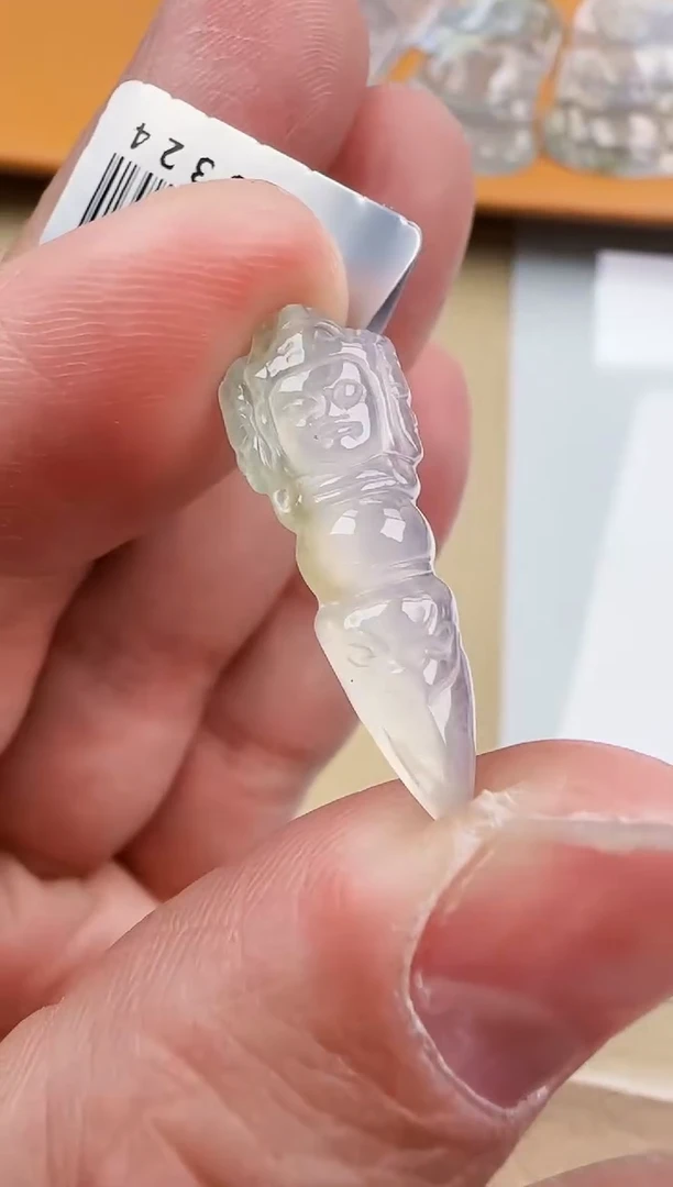 【闪购商品】翡翠颈饰未镶嵌缅甸天然翡翠