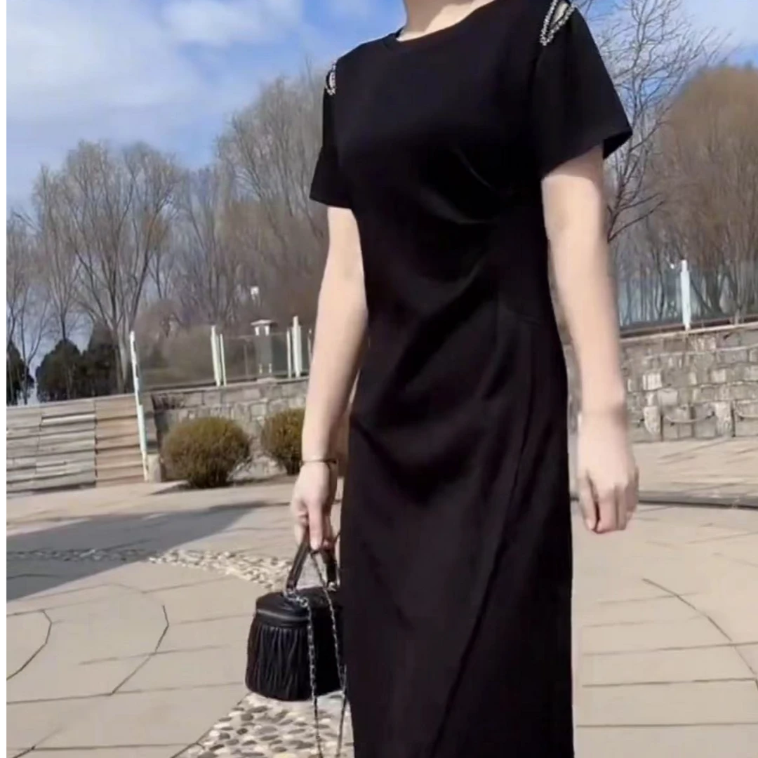 新款夏季赫本风前开叉洋气时尚连衣裙修身显瘦遮肉小黑裙