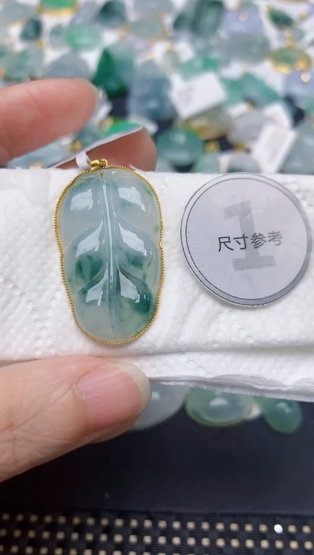 颈饰18K金镶嵌翡翠天然缅甸A货翡翠