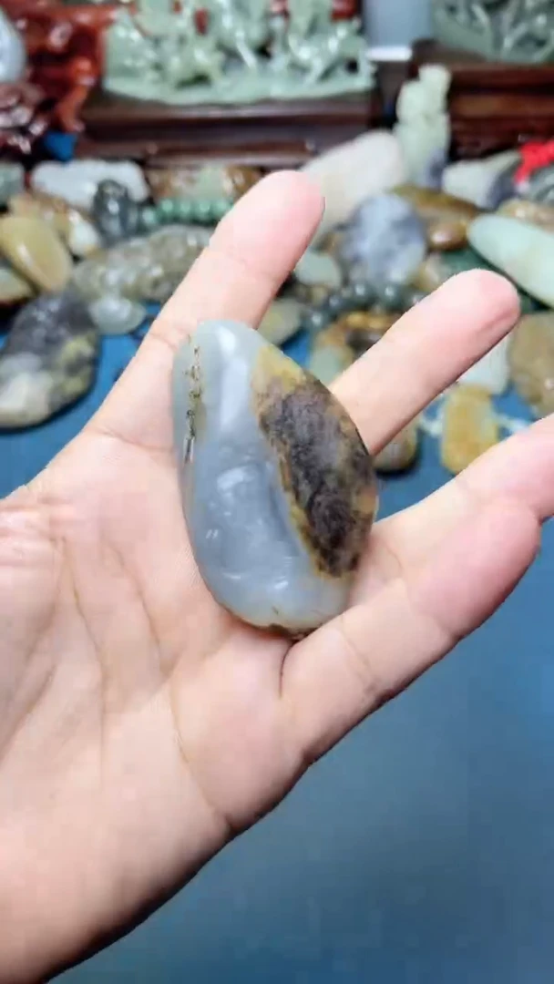 未镶嵌和田玉挂件-