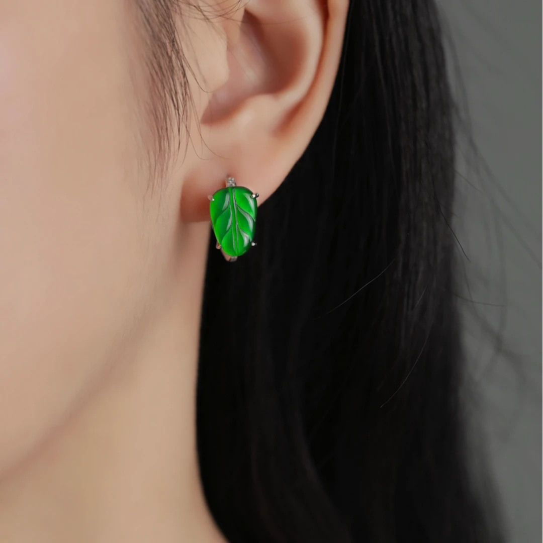 S925银镶嵌耳饰天然A货翡翠叶子耳扣高冰种满绿色
