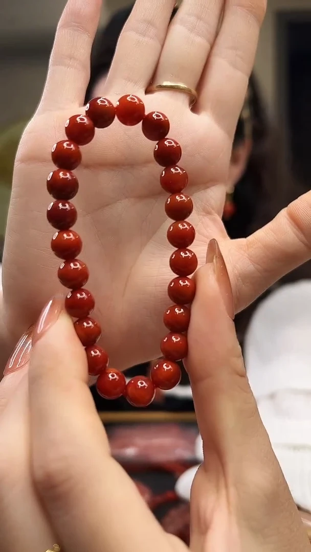 未镶嵌手串南红玛瑙/原矿8mm/牛血红色