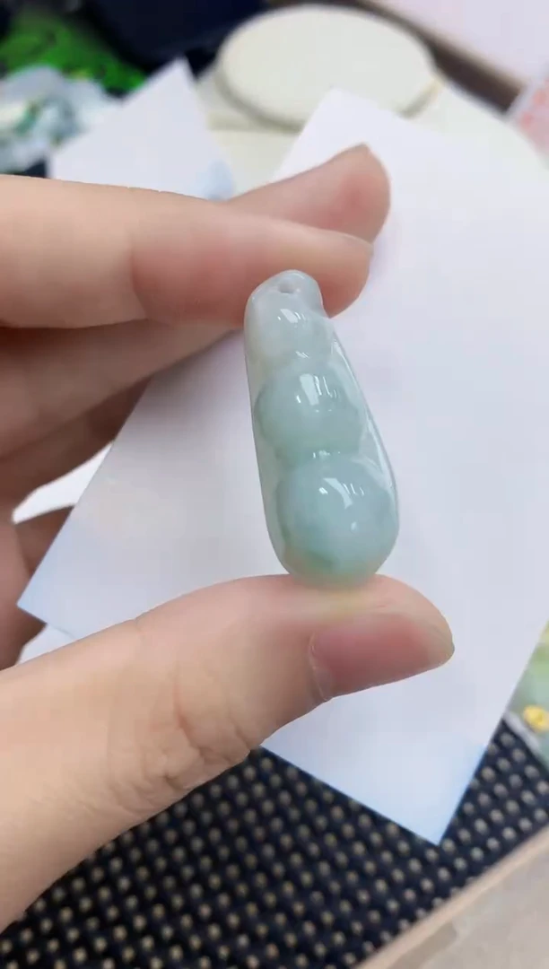翡翠未镶嵌颈饰天然缅甸A货翡翠