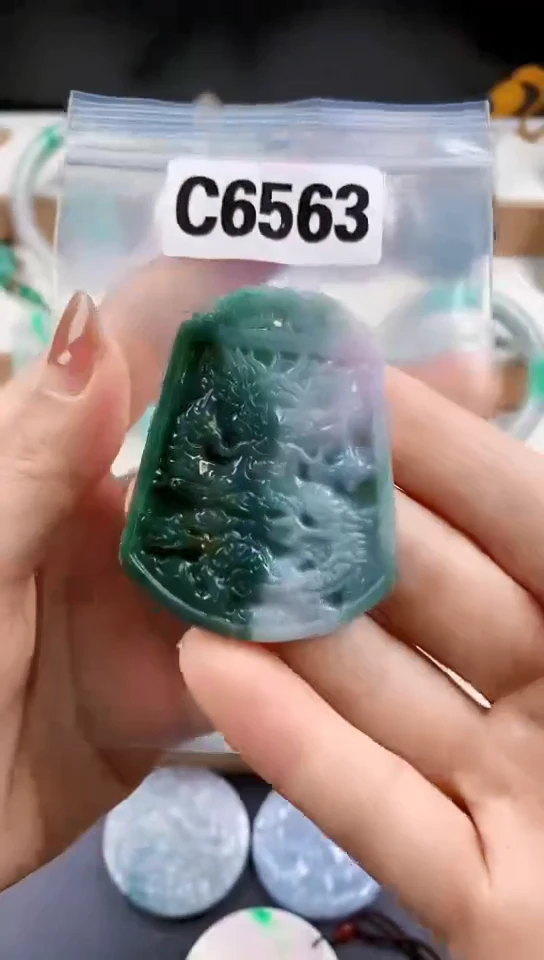 颈饰未镶嵌翡翠天然翡翠吊坠挂件
