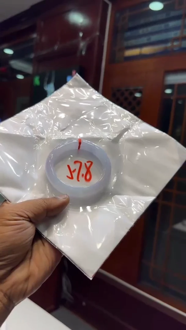 未镶嵌手镯翡翠手镯