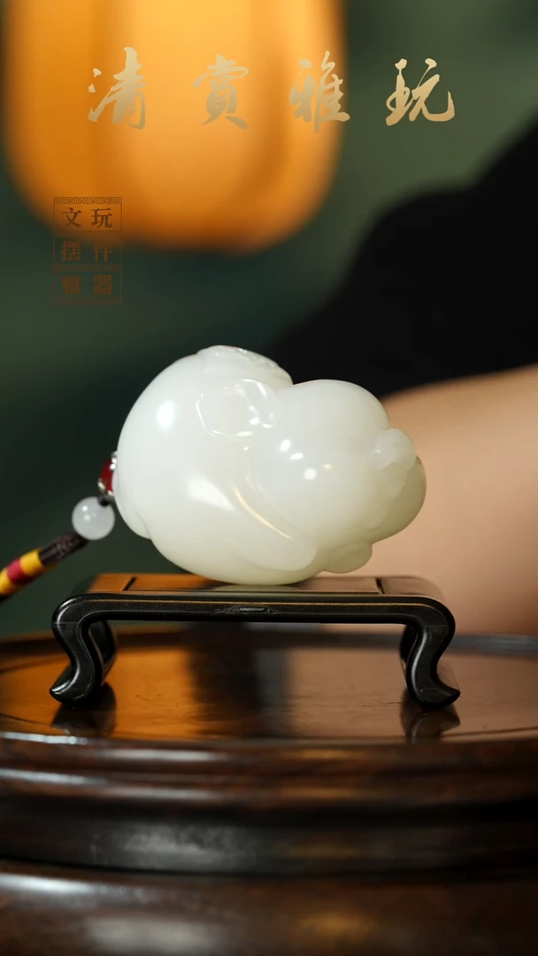 玉《纳福飞猪》手把件摆件