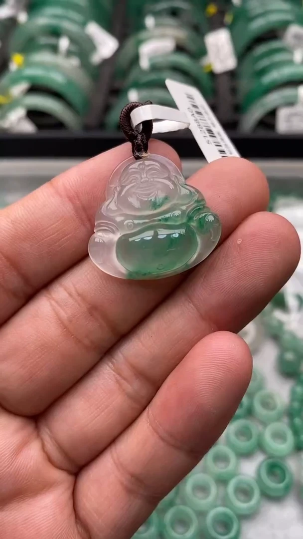 石英质玉挂件未镶嵌非洲翠佛公