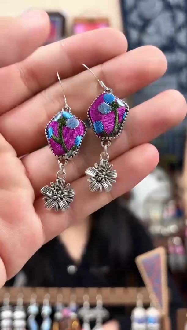 织绣民族风非遗老绣饰品502*