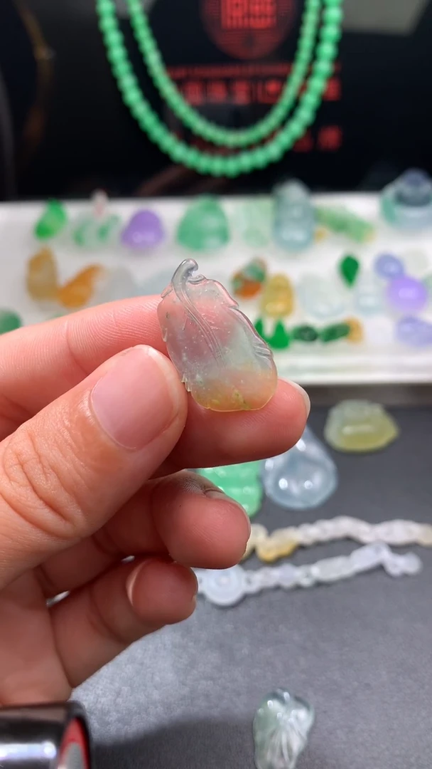 未镶嵌定制翡翠