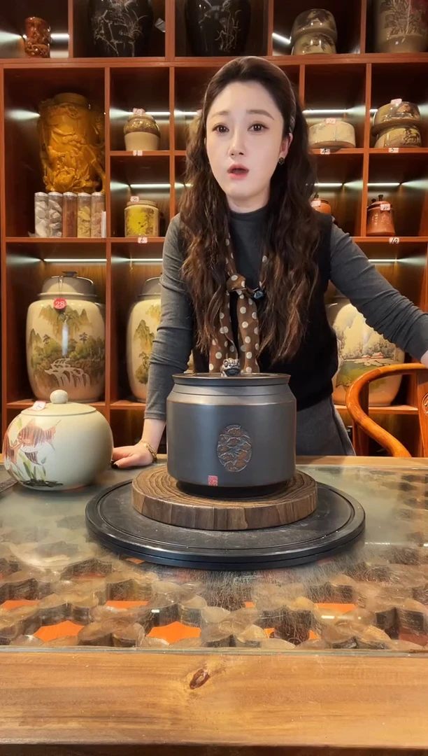 罐云南建水紫陶茶罐