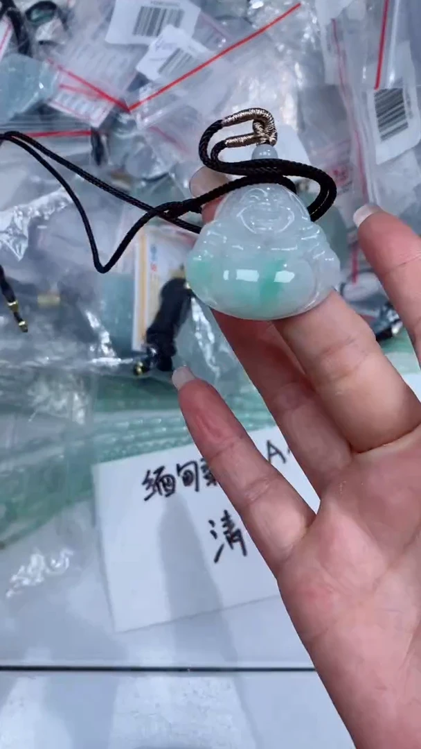 颈饰未镶嵌翡翠吊坠