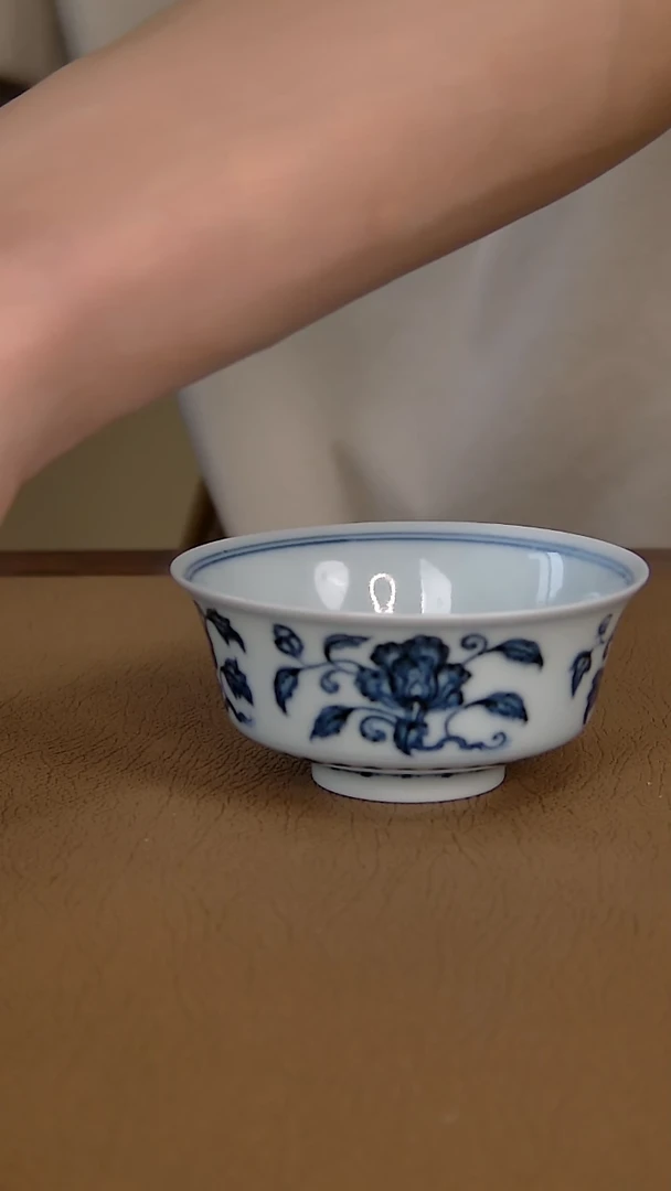 徐立擎制仿明花卉主人杯