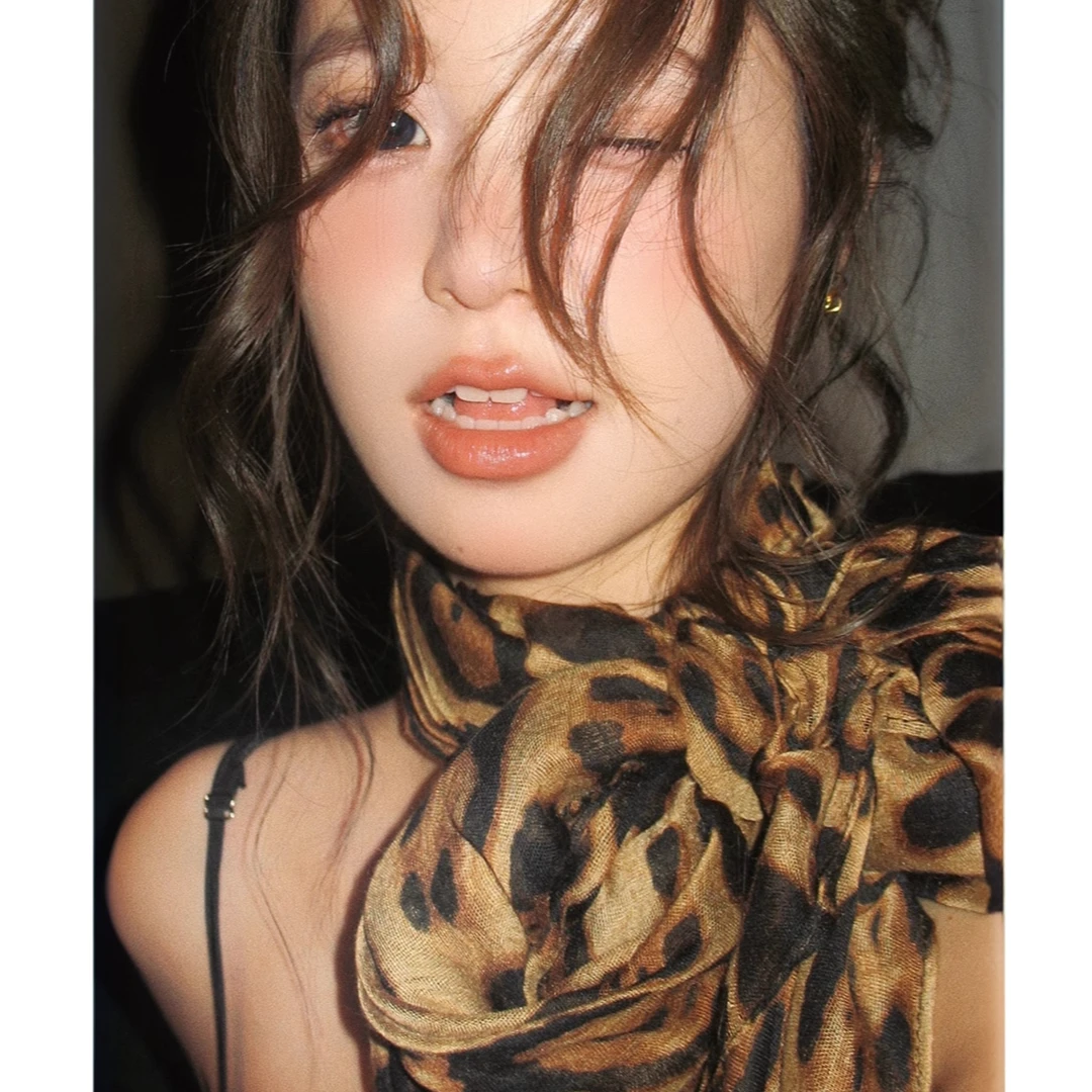 y2k纯欲风美式复古辣妹风豹纹围巾女高级感长条丝巾纱巾薄款领巾