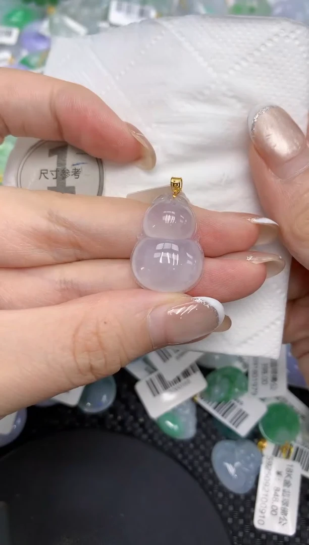 颈饰18K金镶嵌翡翠?**沫11111111