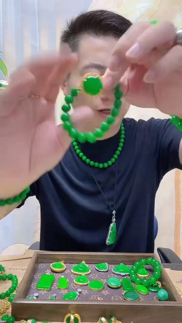 14K金镶嵌手链翡翠翡翠手链