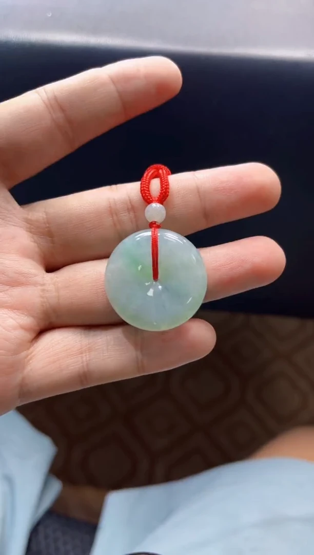 颈饰未镶嵌翡翠天然翡翠A货平安扣