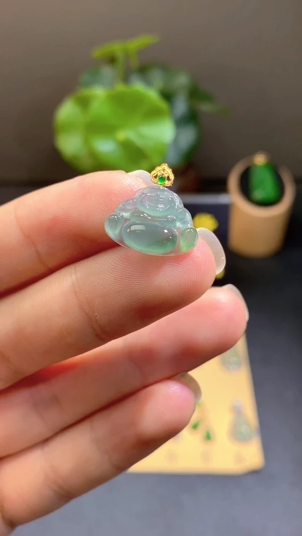 颈饰18K金镶嵌翡翠翡翠A货