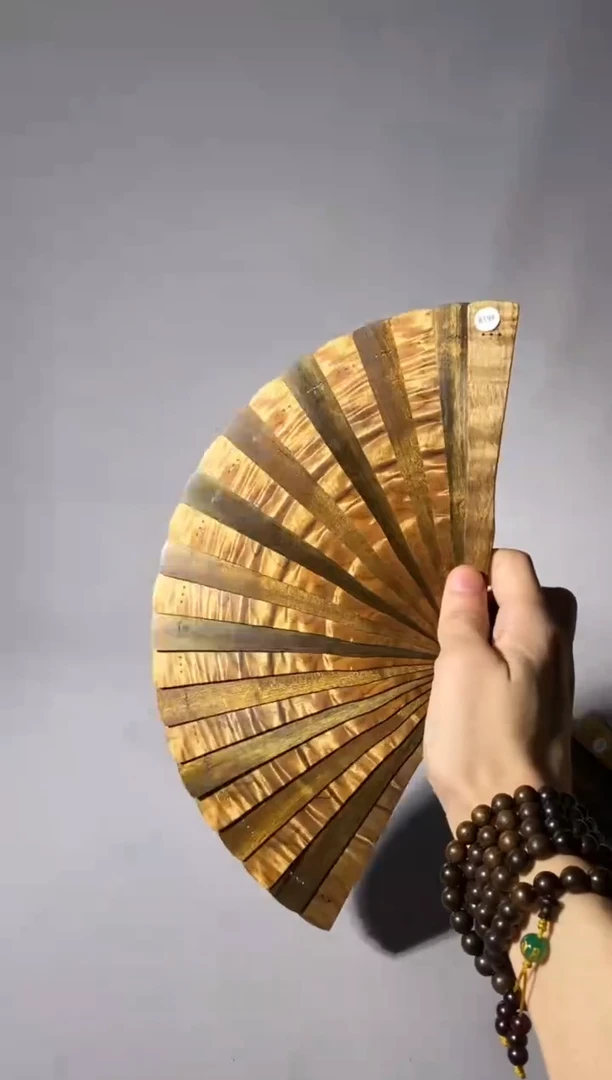 金丝楠9****3819号18cm小叶桢楠扇子